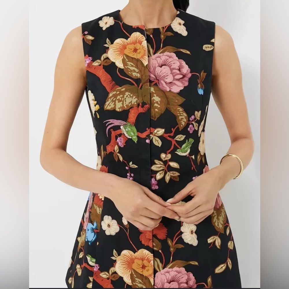 Tuckernuck Sleeveless Floral Top